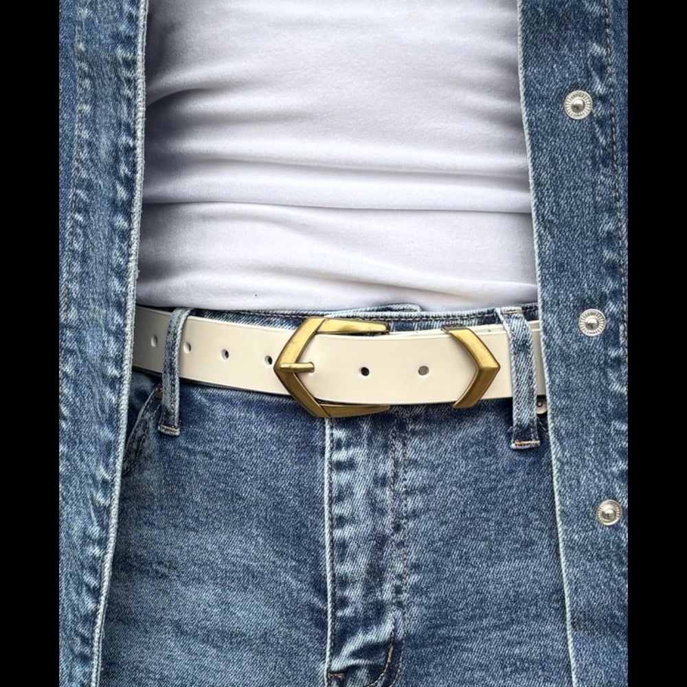 Women's White Leather Belt with Gold Buckle - Picture 3 of 5